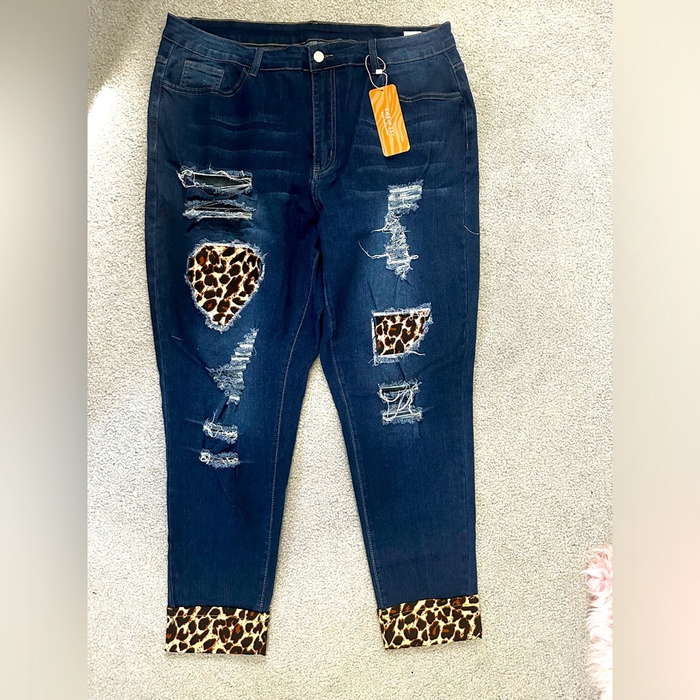 NWT SHEIN distressed leopard jeggings size 3xl